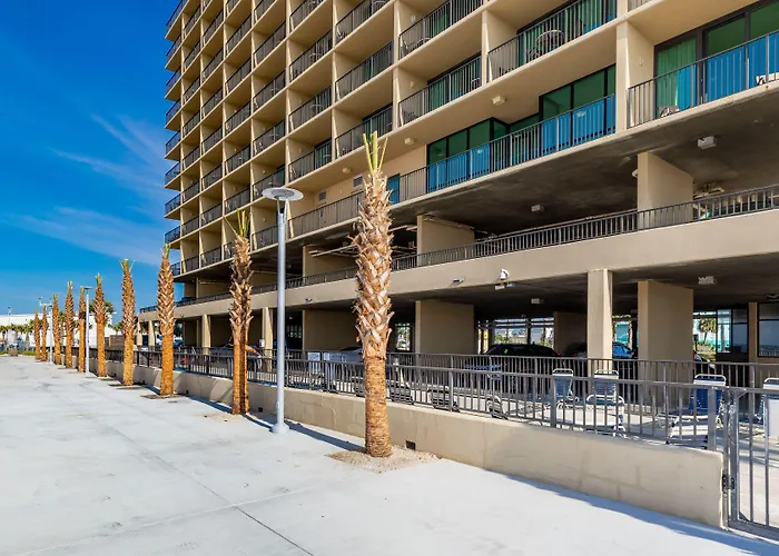 Phoenix Apartment *