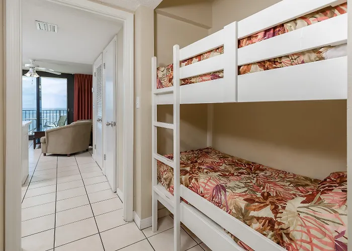 Phoenix Apartment *