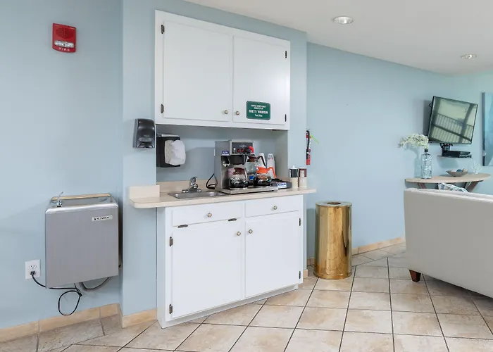 Phoenix Apartment *